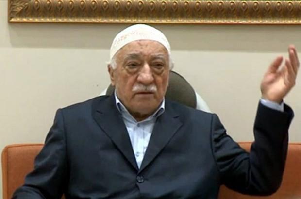 JAMMER BLE ENGEL OLAMADI    ki yl boyunca Atalay'n makamndaki kaytlar zdn anlatan F, daha sonra makam odasna jammer yerletirildiini ancak buna ramen seslerin yine de net geldiini, bu cihazn ileri Bakan dris Naim ahin dneminde sklmediini syledi. F, "Bir bakomiser 'dris Naim ahin'in kar kz aya var. Bununla ilgili bir ey geerse haberim olsun' dedi. Ancak bir ey gemedi" diye konutu.