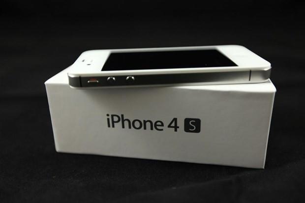 iPhone 4S    115.2 milimetre