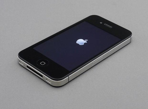 iPhone 4    115.2 milimetre