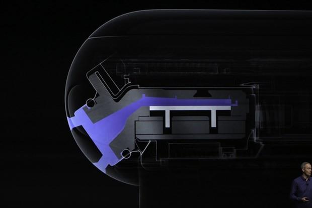 'Apple Watch Seri 2' isimli akll saat ile yzme fitness kategorisine eklendi. Apple Watch seri 2&#8217;de gml GPS'e de yer verildi. Apple Watch Seri 2&#8217;nin ilemcisi bir nceki modele oranla yzde daha 50 hzl, akll saatin GPU&#8217;su ise 2 kat fazla performans sunuyor.