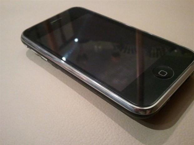 iPhone 3GS    89 milimetre