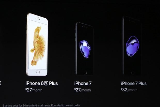 iPhone 7 ve iPhone 7 Plus'n ABD sat fiyatlar belli oldu. iPhone 7 649 dolar, iPhone 7 Plus ise 749 dolardan balayacak fiyatlarla sata sunulacak.