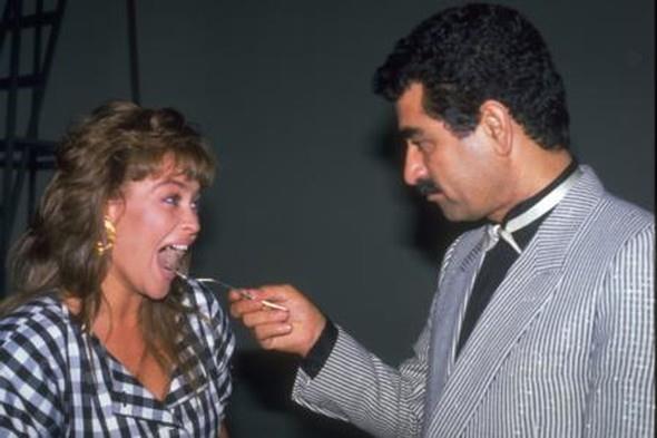 lk olarak Ayem filmi iin kamera karsna geen Avar ve Tatlses'in filmleri byk ilgi grd.