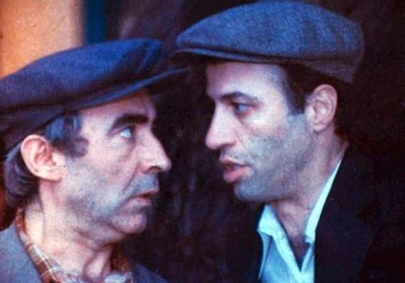 KEMAL SUNAL - ENER EN    Komedi deyince ilk akla gelen isim olan Kemal Sunal ve ener en, bir ok filmde birlikte rol ald.