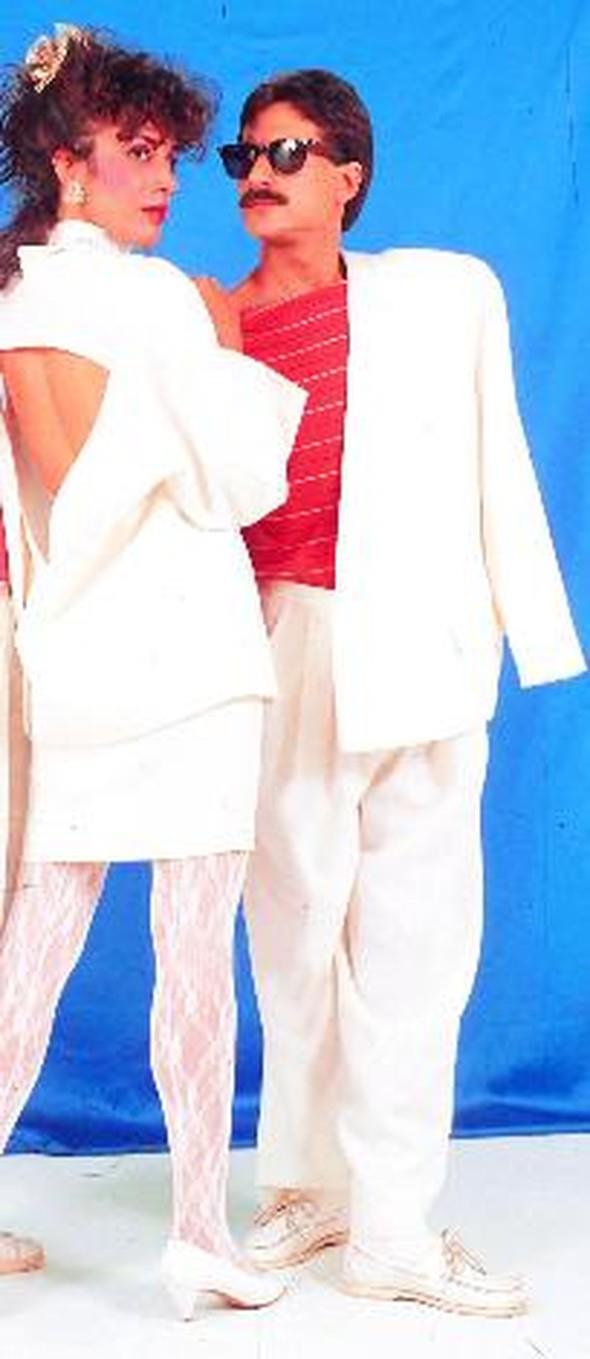 Yllar sonra Tun ve Erbil'in yollar ayrld. idem Tun, katld bir programda ayrln perde arkasn 'Mehmet Ali'nin evresindekiler `Ne kadar reyting istiyorsan o kadar yoldan kmalsn, irenlemelisin... idem kltrn ok belli ediyor. Kaliteyi savunuyor` dedi.Mehmet Ali, araya girdi bizim de yollarmz ayrld.' szleriyle aklad.