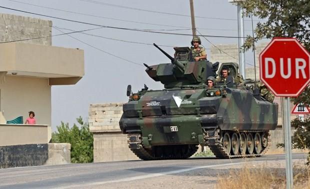 5- Trkiye ve Suriye'deki Esad rejimi  <p>Trkiye bu aamada Suriye'de ID'e kar operasyon dzenliyor. Trkiye, snrn ID'den temizlemek iin Rusya ve ran'la anlat. Ancak ID'le mcadelenin baarl olmas ve Trkiye'nin Halep'e doru ilerlemesi durumunda iler ktye gidebilir ve Esad rejimi ile Trk silahl kuvvetleri kar karya gelebilir.