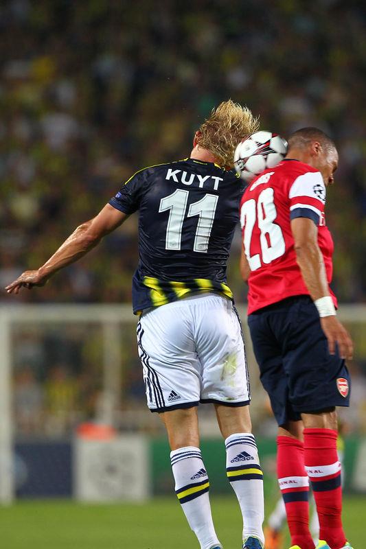 Fenerbahe ok onurlu bir hareketle unu dedi: CAS sen beni kovamazsn ben istifa ediyorum...