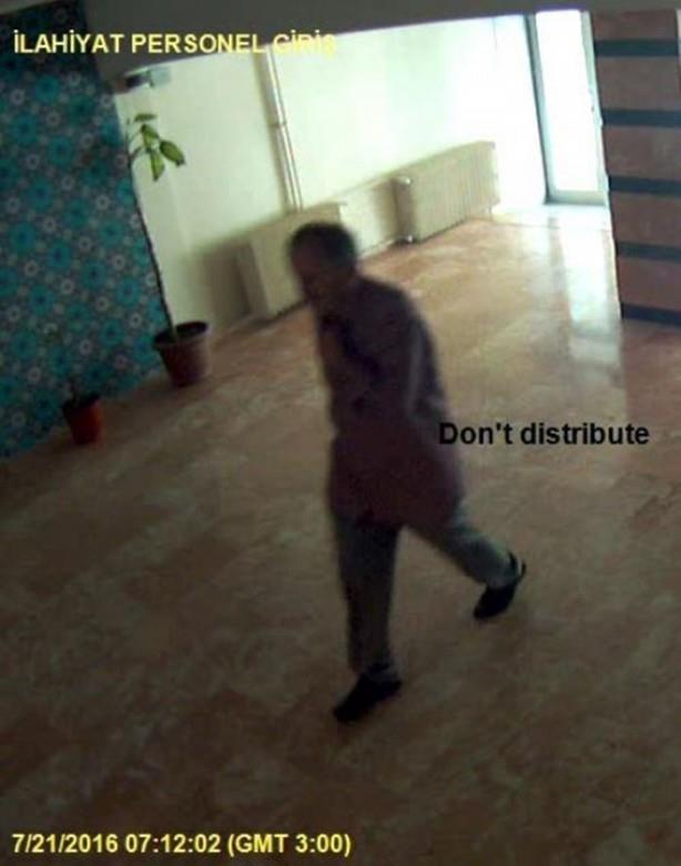 15 Temmuz sonras Atatrk niversitesi lahiyat Fakltesi Arap Dili ve Belagati Anabilim Dal retim yesi 59 yandaki Prof. Dr. Halil brahim Tan, geen 21 Temmuz gn gzaltna alnd. Mahkemeye karlan Prof. Dr. Tan, 'silahl terr rgtne ye olmak' suundan tutukland.