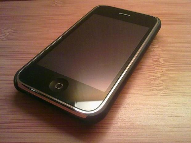 iPhone 3G <br>    133 gram