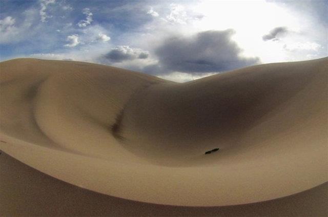 "Hatta btn bunlarn dnda kendimi, kendime bir kez daha tantt. Hayallerinizin peinden gidin. Onlar gerekletirmek iin gereken tek ey kalkp hayalinize doru ilerlemeniz. Ben yle yaptm. Be kuru parasz geirdiim gnler.."