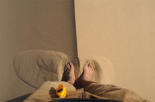 Ku uuu 25km olan ehre ayn ekilde ku uuu yryp aradaki 12kmlik l iki kere getim. Konuup ikna edip kameram aldm. Hatta adam evinde arlad yemek yedirdi. Otelde konaklatt. Dediim gibi tek yapmanz gereken ey yola kmak. "