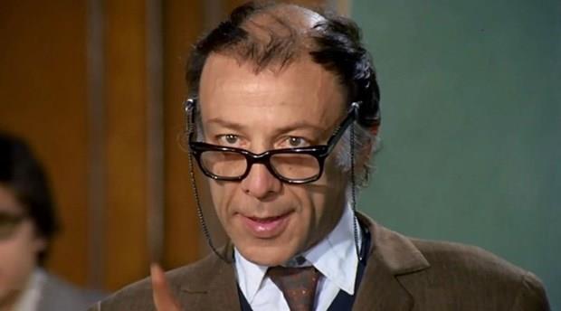 Mnir zkul: Tark Akan'n rol arkadalarndan Mnir zkul da Google'da oka arand.