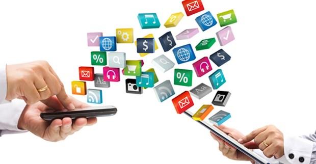 Snowden, Google'n dn kullanma sunduu uygulamann hemen silinmesi tavsiyesinde bulundu.