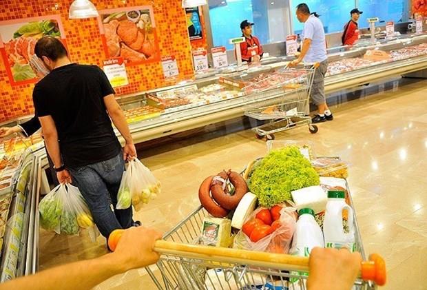 Babakan gda enflasyonuna ilikin olarak da bir dizi yeni adm atlacan aklad. Yldrm'n aklad yeni nlemler yle:  <p>  Lisansl depoculuk faaliyetleriyle fiyat art engellenecek.