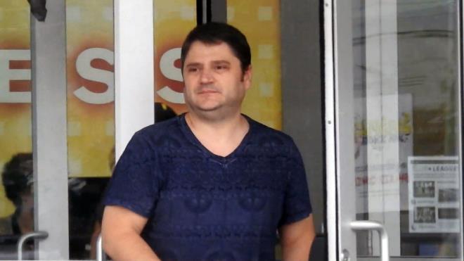 SABAH zel stihbarat Mdr Abdurrahman imek'in bulup grntledii rgt yneticilerinden biri Fuat Avni hesabnn lideri de olan Aydoan Vatanda. stanbul Cumhuriyet Basavcl'nn hazrlad dosyada FET'nn illegal istihbarat havuzunda toplanan bilgileri Fuat Avni hesabndan paylaan lider isim olarak geen Aydoan Vatanda, bu hesaptan att tweetlerle 15 Temmuz'un altyapsn hazrlamt. 2006'dan beri ABD'de yaayan Aydoan Vatanda, FET'nn medya ayann en etkili isimlerinden biri.