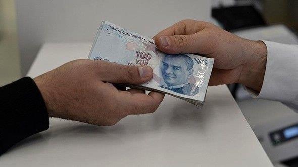 8 - Kredi ile ilgili belgeleri kaybetmek  Kredi belgelerinizi saklaman�z �nemlidir. E�er kredi konusunda bankan�zla aran�zda bir anla�mazl�k varsa, bu belgeler ile istedi�iniz noktalar� kontrol edip gerekli �eyleri ��renebilirsiniz. Ayr�ca, belgelerinizi al�rken kontrol etmeniz de �nemli bir konu.K���k yaz�m hatalar�n�n veya farkl� hatalar�n daha sonra size b�y�k sorunlar olarak d�nebilece�ini unutmay�n.