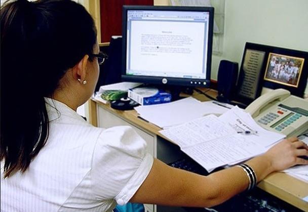 FET tarafndan kurulmu olan Yazarlar Vakf- Abant Platformu ve FET?ye ait niversite, dershane ve okullarn yeliinden 17-25 Aralk sonras ayrlmam olmak da memuriyetten uzaklatrlmak iin yeterli bir sebep saylyor.