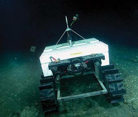 Neptn (Dnyann en byk Sualt Gzlemevi)  Neptn okyanus aratrma a, ilk kez geni kapsaml olarak okyanus sistemini, okyanuslardaki hayvan yaamn ve jeoloji ile kimyasal yaam aratracak. Uzaktan kumandayla ynetilen cihazn yksek znrlkl kameras, bilim adamlarnn lokal ekosistemdeki deiimleri gzlemlemelerini salyor.