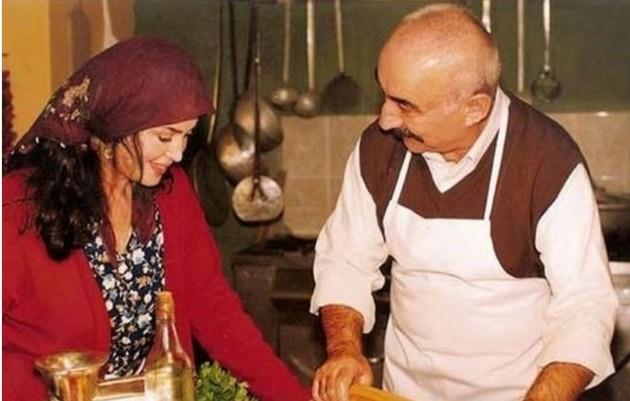 KNC BAHAR  kinci Bahar, 1998 - 2001 yllar arasnda yaynlanm bir tv dizisidir. Barollerinde Trkn oray ve ener en gibi nl oyuncularn yer ald dizi, Samatya'da ekilmitir.