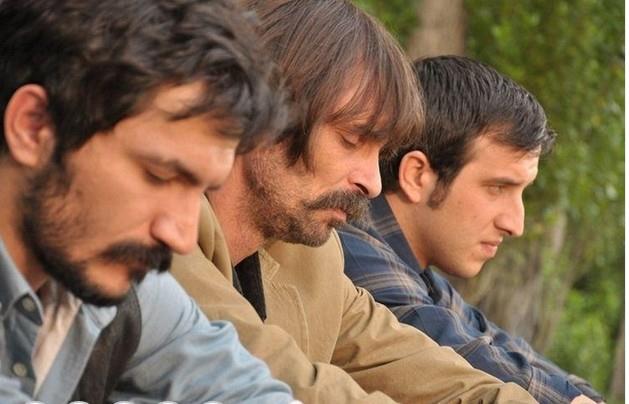 BEHZAT   Behzat . Seni Kalbime Gmdm, Emrah Serbes'in Son Hafriyat adl romanndan esinlenilerek hazrlanan Trk polisiye sinema filmi. Behzat . Bir Ankara Polisiyesi dizisinin oyuncu ve yapmc kadrosu ile ekilmitir.