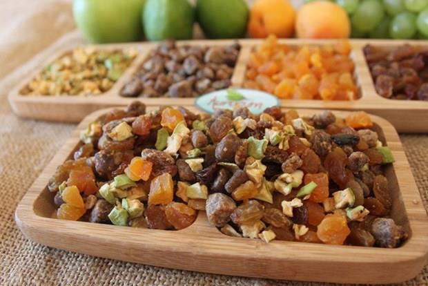 G�dalar�n kurutulmas� s�ras�nda g�da g�venli�inin ve s�rd�rebilirli�inin sa�lanmas� i�in hijyenik ko�ullar yarat�lmal�d�r. Hijyenik olmayan ve a��kta kontrols�z yerlere serilerek kurutulan kay�s�, f�nd�k, biber gibi �r�nler kurutulurken k�f kaynakl� toksinler (mikotoksinler) olu�abilmekte ve bu toksinler �s�ya diren�li olduklar�ndan dolay� pi�irme i�lemiyle yok olmayan kanserojenik �zelliktedir.