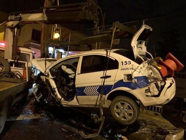 MAHKEME HEYET� DE���T�<p>    -Mahkeme heyetinin de�i�ti�i ��renildi. Karar� yeni heyet verdi.    -Duru�ma salonunda ma�dur taraftan kimsenin olmamas� dikkat �ekti. Celse aras� �ikayetinden vazge�en �ehit polis memuru �smet Fatih Alag�z'�n e�i ile karde�leri de duru�maya gelmedi.    -Salonda R�zgar �etin'in �ok say�da yak�n� ve arkada�� vard�.