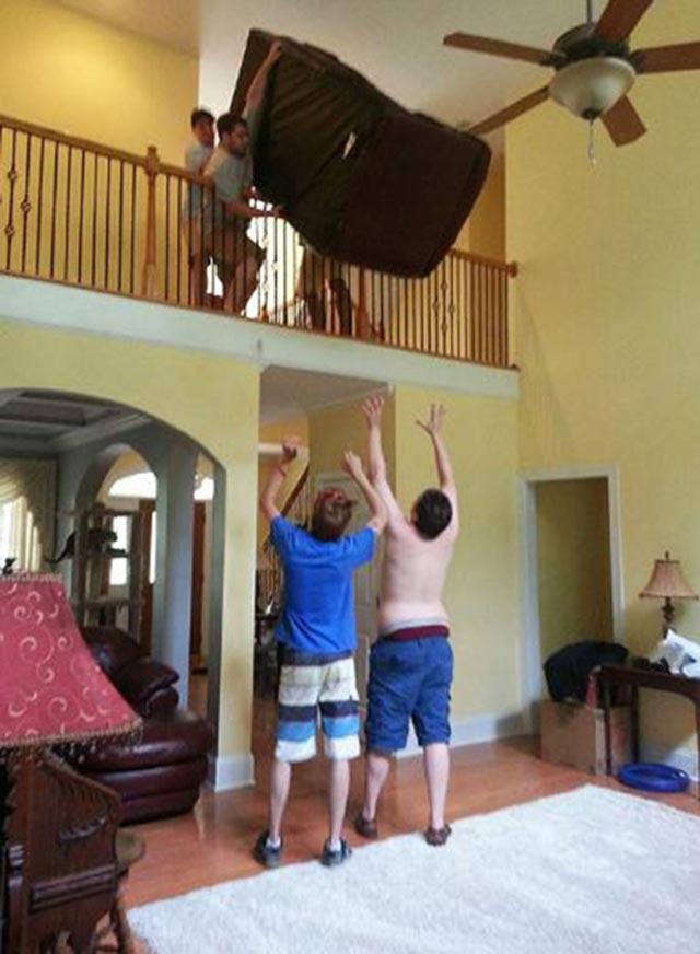 Yaratclkta snr tanmayarak en zor artlar altnda altklarndan olsa gerek diye dnyoruz.