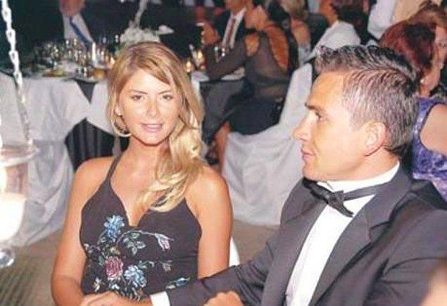 Aysun Kayac - Emre Ak  <br>  Yeil sahalarda ortaln tozunu attran Emre Ak, ak hayatnda da Aysun Kayac ile ok hzl gnler geirdi. kili birlikteliklerini balarda saklasa da sonralar kameralarn nnde olmay kendilerine beis grmemilerdi. 7 yl birlikte olduktan sonra, Aysun Kayac'nn gnlnn dizi yapmcs Fatih Aksoy'a kaymasyla birlikte ikili ilikilerine son vermiti. Ayrln ardndan Emre Ak'n ''llerin arkasndan konumak bana yakmaz.'' demeci bir efsane olarak magazin hayatnda yerini almt.