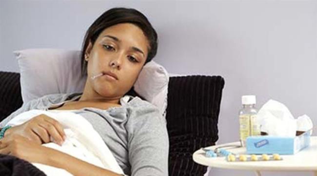 Hangi hastalklara dnebilir?  <br>  Grip, dikkat edilmedii takdirde larenjit, farenjit, sinzit ve orta kulak iltihabna dnebiliyor. Sonbahar ve k aylarnda ocuklarda grlen orta kulak iltihaplarnn yaklak yzde 30-35'inin nedeni olabiliyor. Daha da nemlisi; zatrree, menenjit, beyin ve kas iltihab gibi yaam tehdit eden veya lmle sonulanan hastalklar da ortaya kabiliyor. Bu nedenle, zellikle risk grubundaki kiilerin salgn mevsiminden nce grip as yaptrmalar ok nemli.  <br>  Grip asnn etkinlii  <br>  Grip as inaktive edilmi influenza virslerinden veya antijenlerinden yaplyor. A uygulandktan sonra baklk sistemi adaki inaktif virse kar antikorlar oluturuyor. Daha sonra, aktif virsle karlaldnda, nceden olumu antikorlar enfeksiyon oluumunu nlyor veya ar hastalk riskini azaltyor.