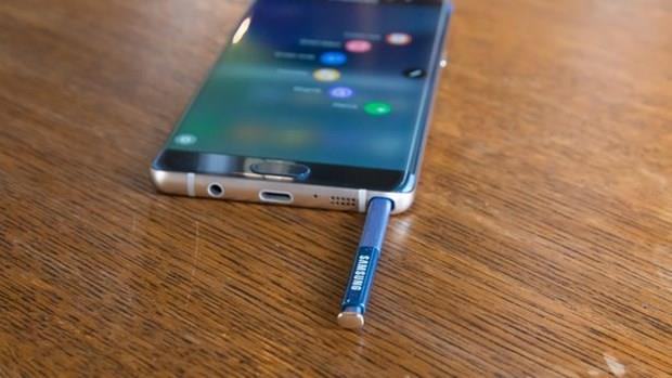 Bataryalarndaki sorun yznden ar snan ve zaman zaman patlayan Samsung Note 7'lere bir yenisi daha eklendi.