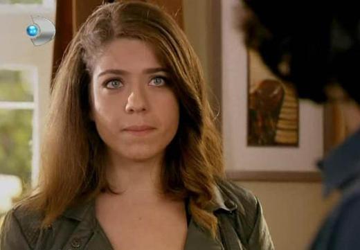 Fatmagl'n Suu Ne dizisine rol alan gen oyuncu hem gzelliiyle hem de oyunculuuyla dikkat ekti.