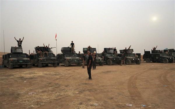 Bu nedenle Musul'a yakn blgelerde gkyznde simsiyah  bulutlarn olumas dikkati ekti.