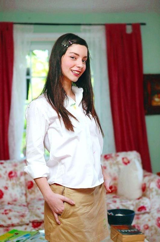 Bu dizi gen oyuncuya hretin kaplarn at. Daha sonra Ak Yeniden dizisi iin kamera karsna geti.