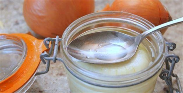 KSRE BRE BR!  <br>  Bir trl kesilmeyen ksrkleriniz mi var? Eczaneden aldnz uruplar bir ie yaramyor mu? htiyacnz olan ey soan suyu! Evet belki nefesiniz pek ho kokmayacak ama sakzla, di macunuyla o kokuyu bastrabilirseniz soan suyu ksrnz ksa srede bnyenizden skp atacaktr!