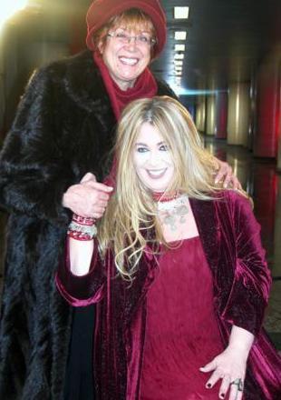 Tlay zer ve Zerrin zer.