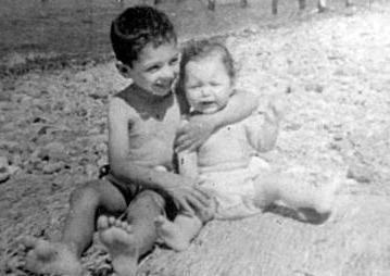 Bu fotoraftaki iki kardein ikisi de nl oldu.