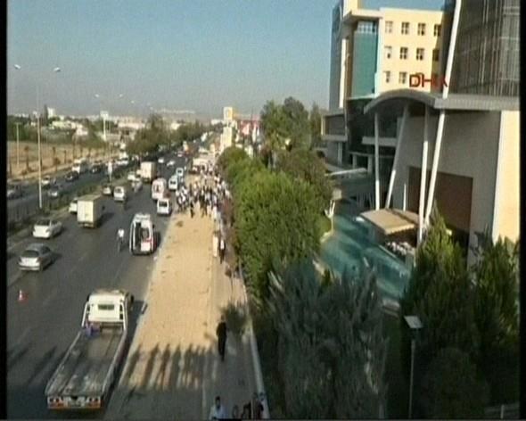 Antalya patlamasnn nedeni henz bilinmiyor. Yarallar evre hastanelere sevk edildi.