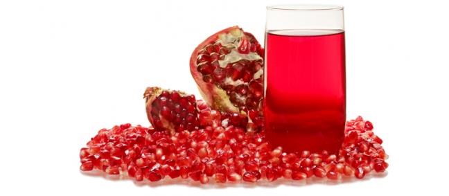 Nar Cilt in Neden Faydal?  <br>  Nar ekirdeinin ve suyunun cilt bakmnda bu kadar popler olmasnn balca nedeni ok iyi bir antioksidan kayna olmasdr. Ayrca B5 ve C vitaminleri bakmndan olduka zengindir. Bu sayede cildi tahrip eden serbest radikalleri ntralize ederek cildi korur.