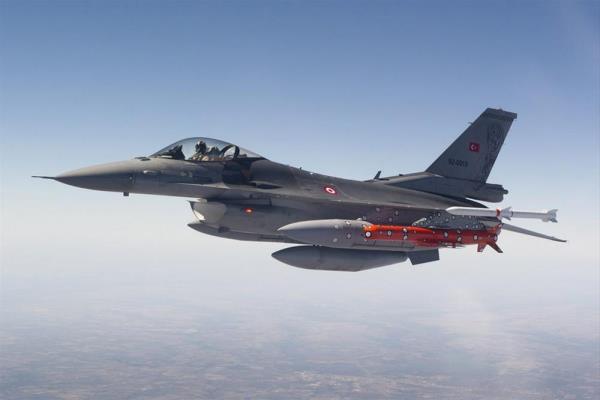 14 Nisan 2009 Bal�kesir -   Bal�kesir 9’uncu Ana Jet �s Komutanl���’ndan havaland��� ve i�inde bir pilotun oldu�u ��renilen F-16 tipi bir askeri u�ak Bursa'n�n Mustafakemalpa�a il�esine ba�l� Muradiye Sarn�� K�y� yak�nlar�nda d��t�. U�akta bulunan pilot �ste�men Fatih Kor�am �ehit oldu.