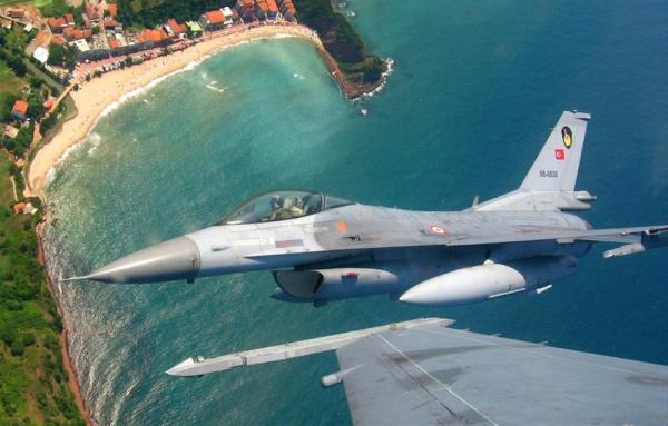 22 Aral�k 2003, Band�rma -   Band�rma �ss�'nden havalanan u�ak motor ar�zas� nedeniyle bo� bir araziye d��t�. Pilot hafif yaral� olarak kurtuldu.