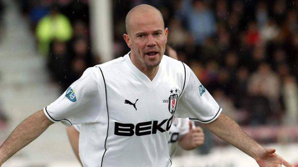 SHOW RADYO SPKER 'Zago'nun kel kafasndan kayan top hz kazanyor...'