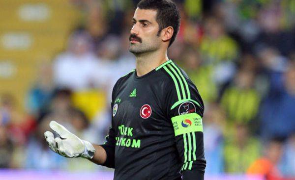 VOLKAN DEMREL Ankara'da taraftarlarla tarttklarna dair kan haberlere de deinen Demirel, 'Ankara'da bir AVM'de toplandk. Kavga ettiime dair kan haberler doru deil. Bazlarnn bir yerlerine yalan yuva yapm' dedi.