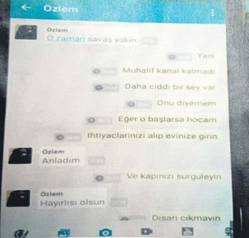 Geen hafta Onikiubat ilesindeki bir evde yastk kavgas yapan niversiteli genlerin alt kattaki balkona drd yastk, FET'nn dershaneler blge sorumlusu Mustafa Tatl (40) da dahil 4 kiiyi yakalatt.