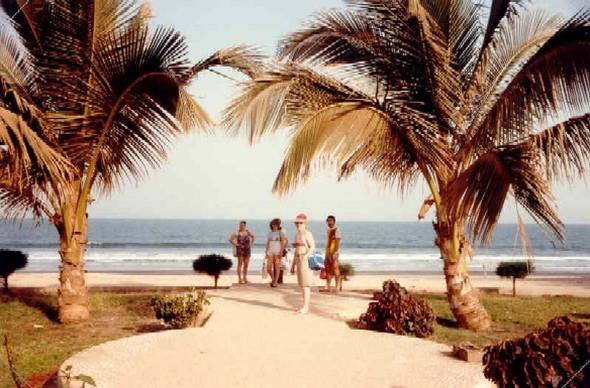 1998 - 2006 yllar aras etnik atmalar yaanmas sonucu Avustralya ve dier Pasifik lkeleri araya girerek bar salad. Ordu yok.