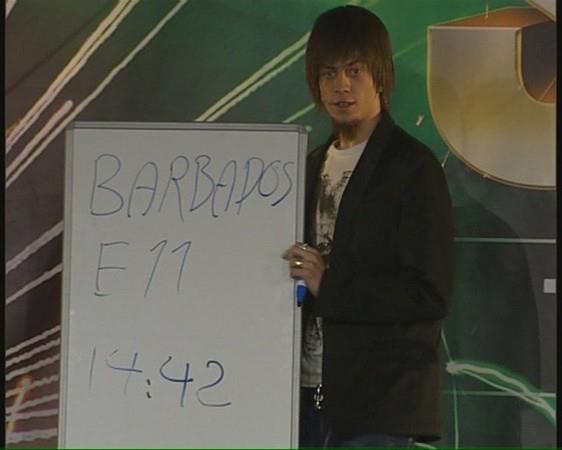 Bu cihaz sayesinde sihirbazlar, oyunculuk yeteneklerini de ekleyerek mthi gsterilere imza atyor. Cihaz aslnda birok profesyonel sihirbaz iin ucuz bile saylabilir.