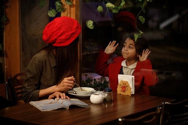 BEREN GKYILDIZ 7 YAINDA  <p>    Gzyalar ile alatan, tebesmyle gldren Beren henz 7 yanda.