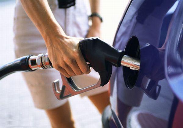 YUMUAK GE YAPIN  <p>  Yava bir ekilde hzlanarak ve mmkn olduu kadar yumuak vites geileri ile yakt tasarrufu salayabilirsiniz.