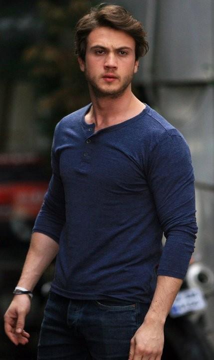 Aras Bulut ynemli - stanbul