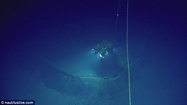 "lm Jakuzisi" ad verilen yeri kefeden Temple niversitesinde biyolog olan Erik Cordes, esrarengiz blgeyi; "Oras okyanusun altnda bir gl ve nehir gibi. Grdnzde sanki bu dnyadan deilmi gibi hissediyorsunuz" eklinde tanmlyor.