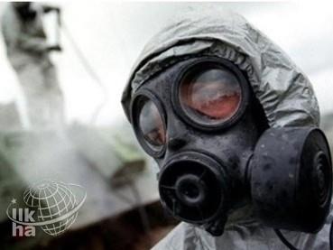 1995`teki Tokyo metrosuna dzenlenen sarin gazl terr saldrsnda gazn etkisinde kalan baz kiilerde burun ve az kanamas semptomlar da grlmtr. ldrc dozda alndnda genellikle lm 1-10 dakika iinde gerekleir.